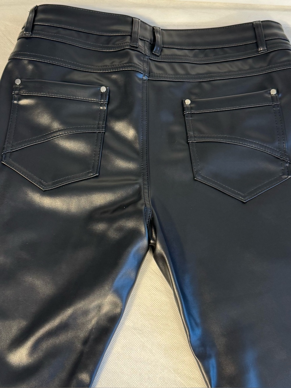UNISEX Black Vegan Faux Leather Moto Pants Size 32 Skinny Biker Style - Picture 2 of 8